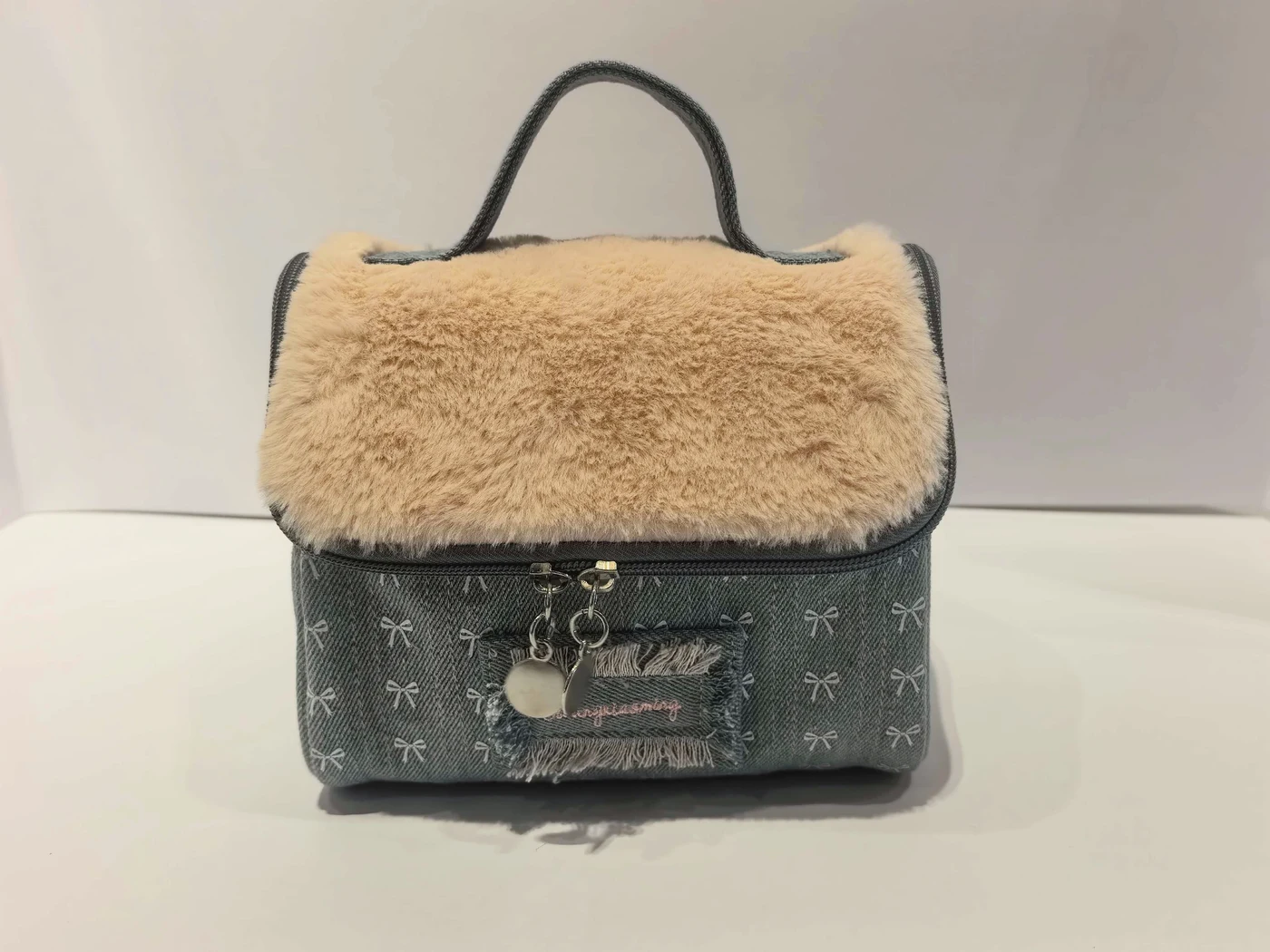 Cosmetic bags